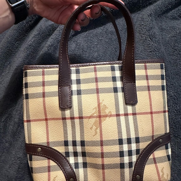 Burberry bag - Picture 7 of 10